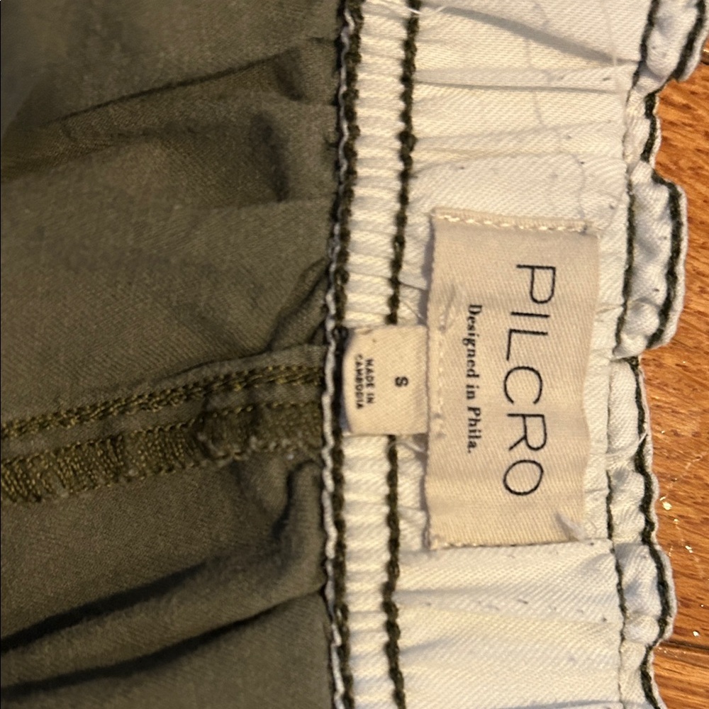 Women’s Pilcro from Anthropologie Olive Barrel Leg Pants - Picture 6 of 6